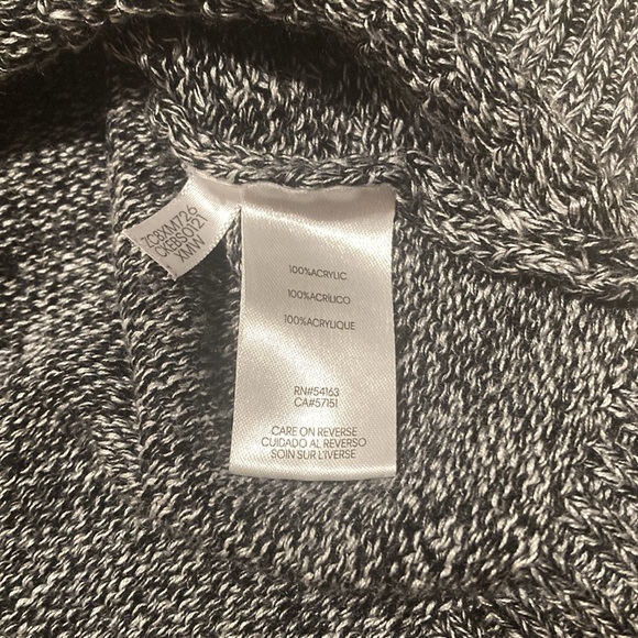 3/$15 Calvin Klein Heathered Gray Cowl Neck Sweater Size small - Picture 3 of 6